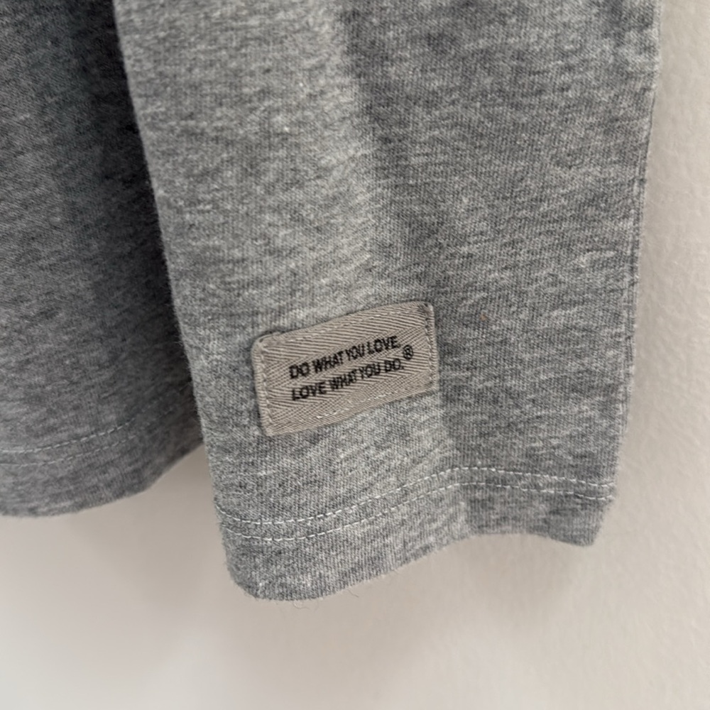 LIFE IS GOOD Women's Gray Flag Sunflower Short Sleeve V-Neck- Size XXXL - Picture 6 of 11